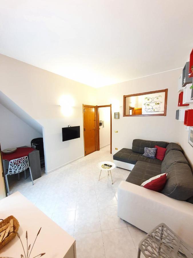 Ballaro' Market Apartment 3 ปาแลร์โม ภายนอก รูปภาพ